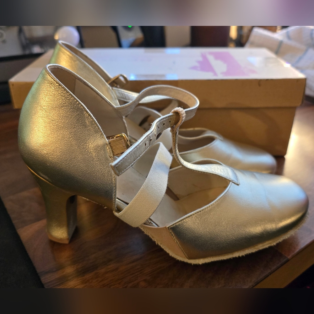 LaDuca Dance T-Strap Character Shoes Heels - Gold Size 37